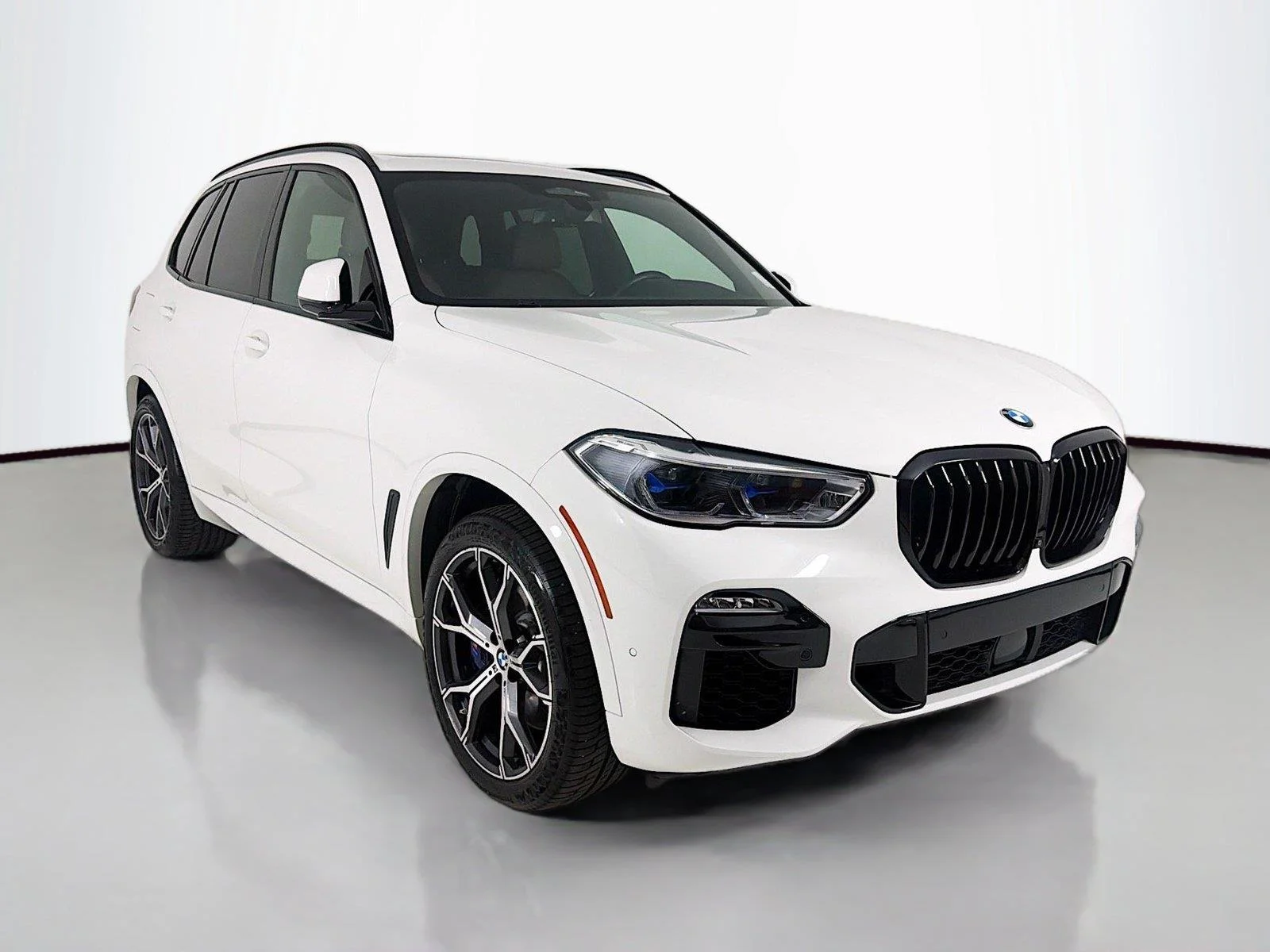 Used 2021 Alpine White BMW M50i image 32