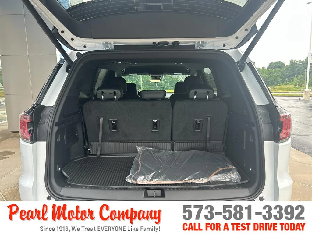 2026 GMC Acadia AT4 - Photo 25