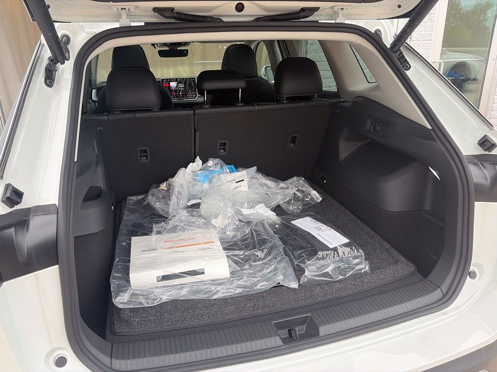 New 2026 Pure White Volkswagen SE image 26