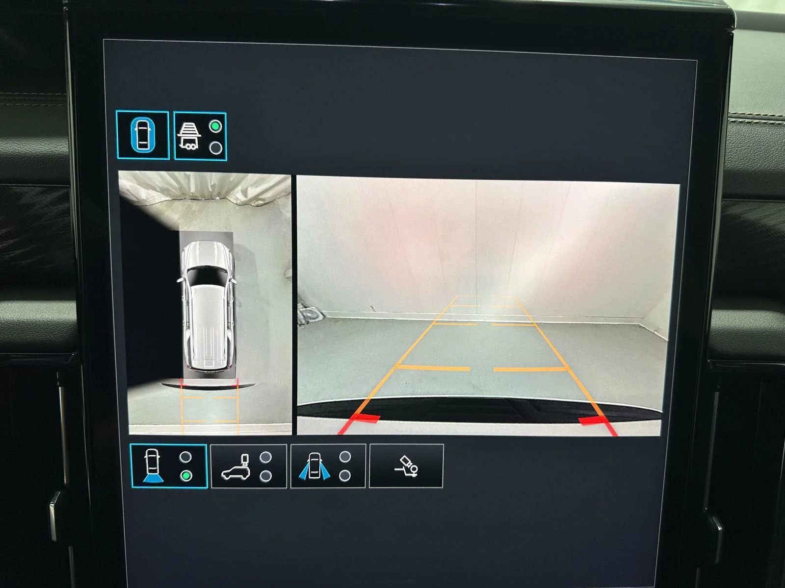 Used 2026 Summit White GMC AT4 image 14