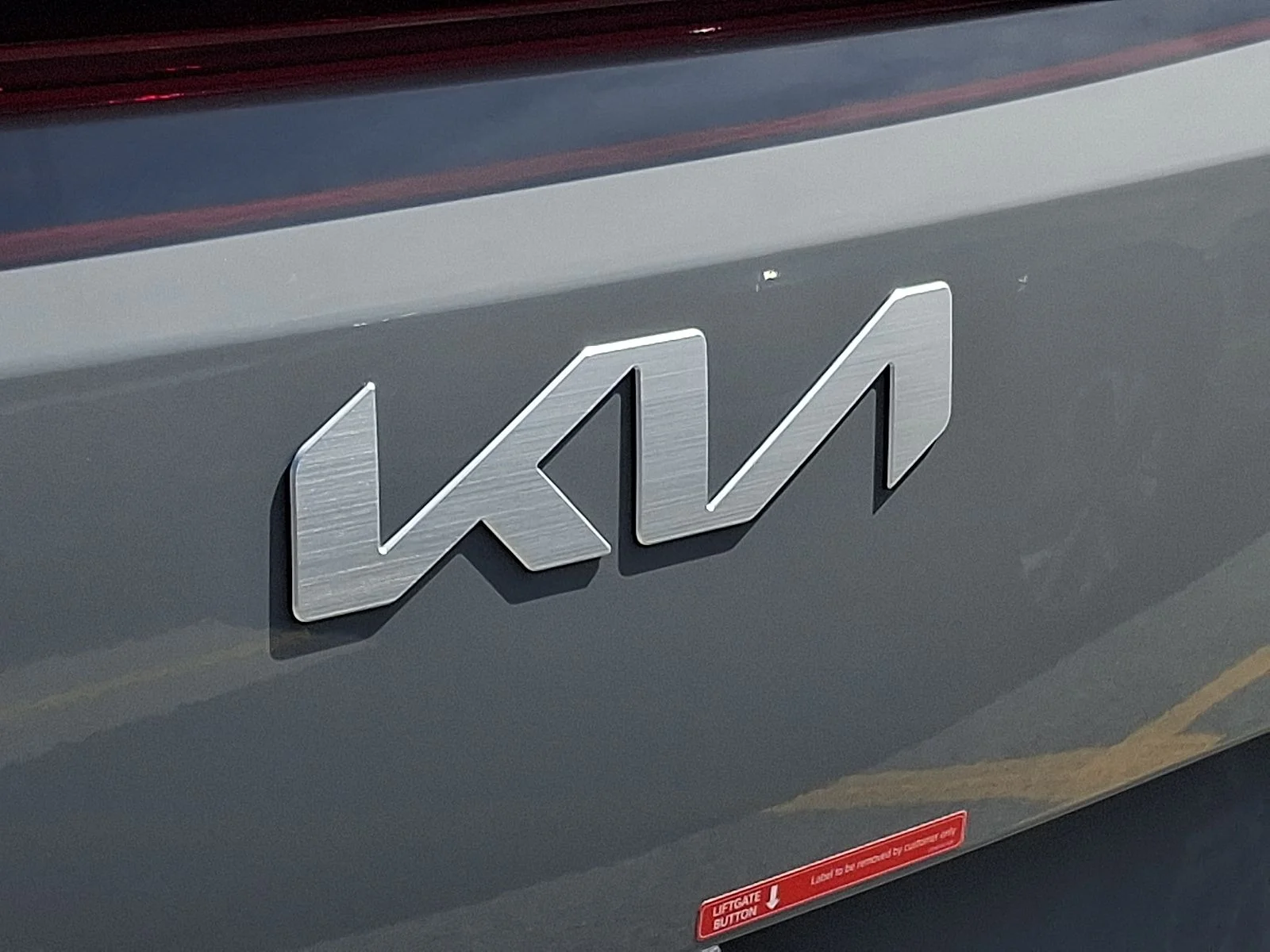 New 2027 White Kia LXS image 23