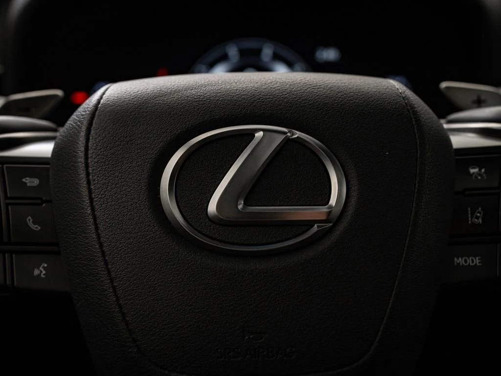 Used 2024 White Pearl Lexus 600 Premium image 32