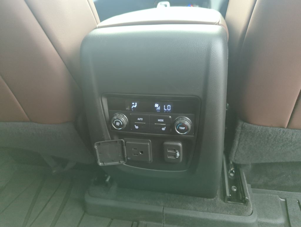 Used 2020 White Buick Avenir image 37