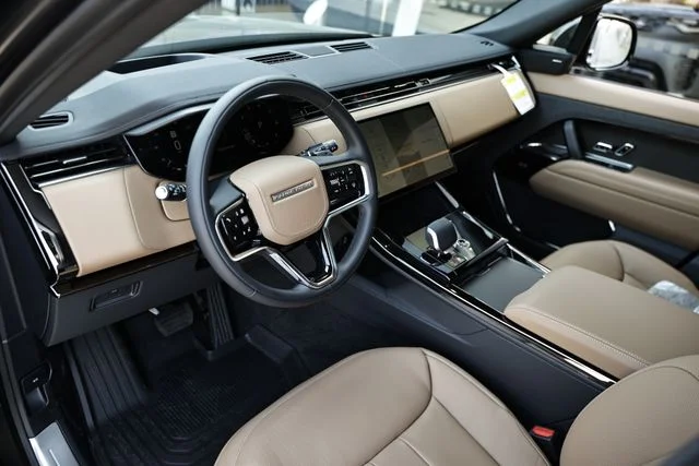 New 2026 Carpathian Grey Land Rover SE image 20