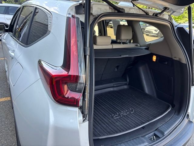 Used 2020 White Honda Touring image 10