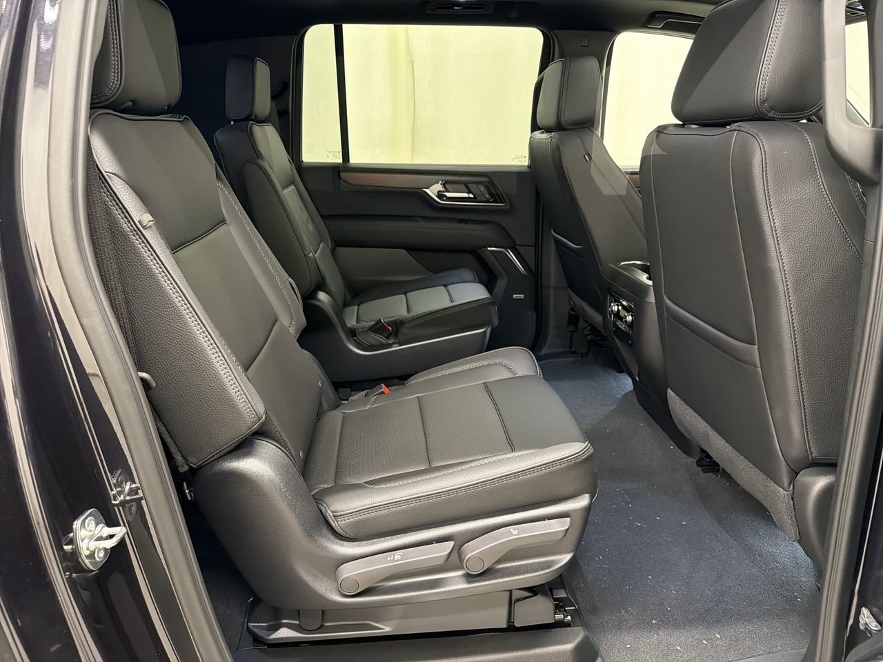 2026 GMC Yukon XL Denali - Photo 20
