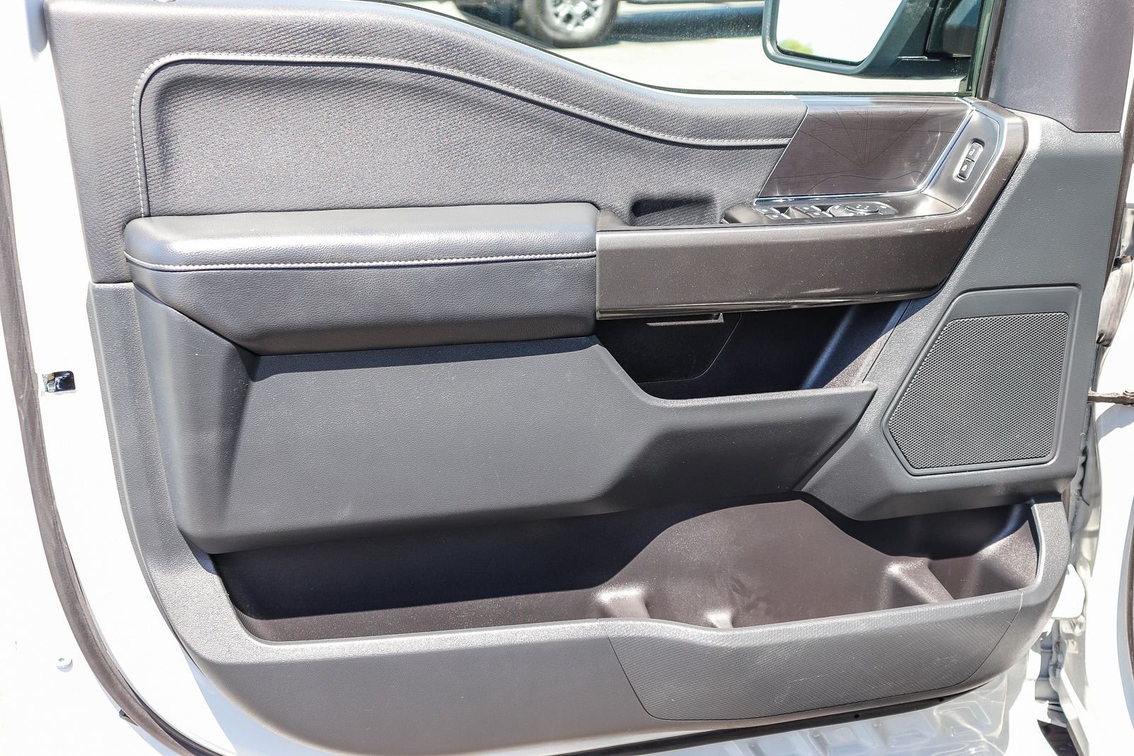 Certified Used 2023 Avalanche Ford XLT image 21