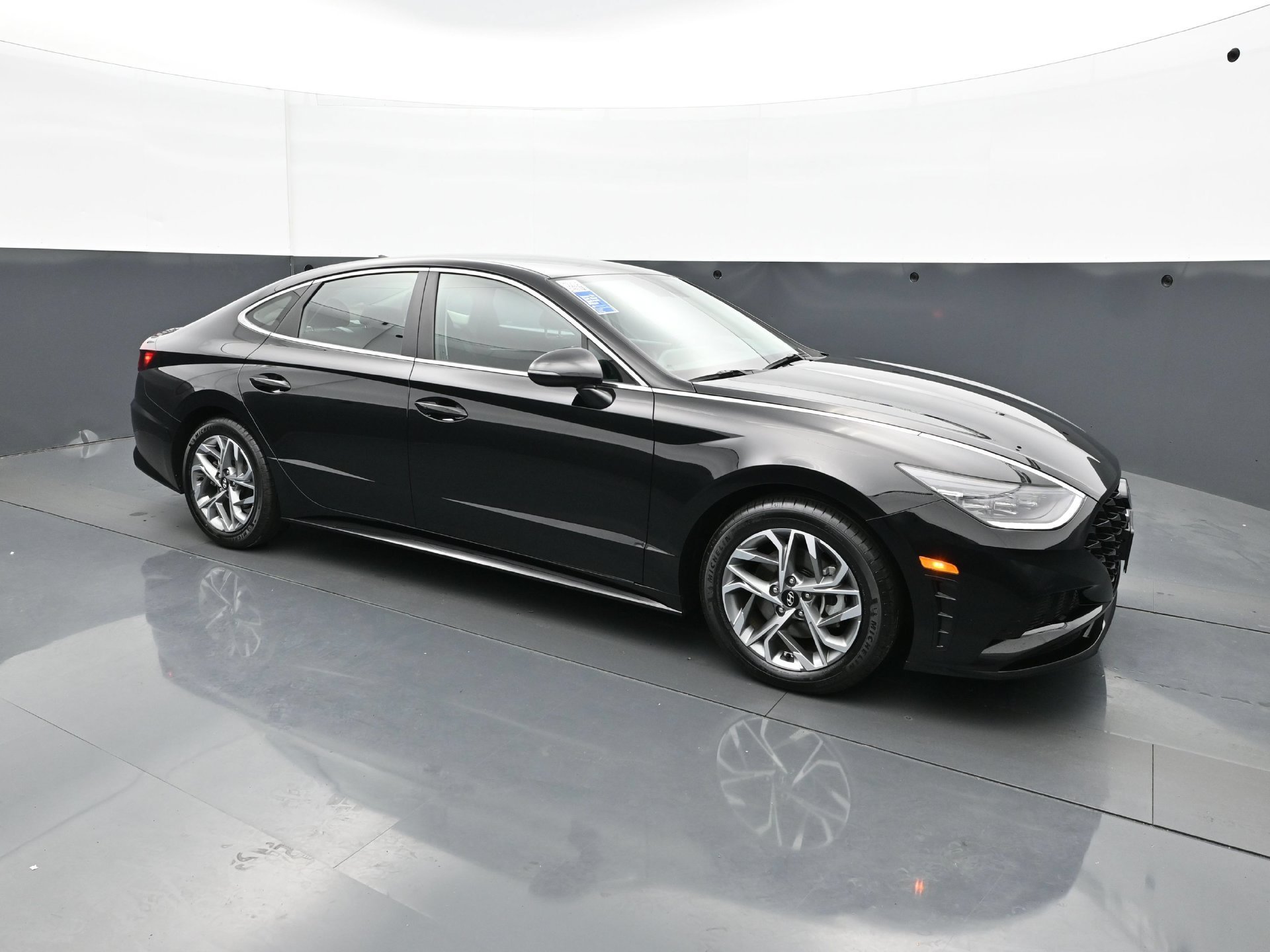 Certified Used 2023 Onyx Black Hyundai SEL 2.5L image 9