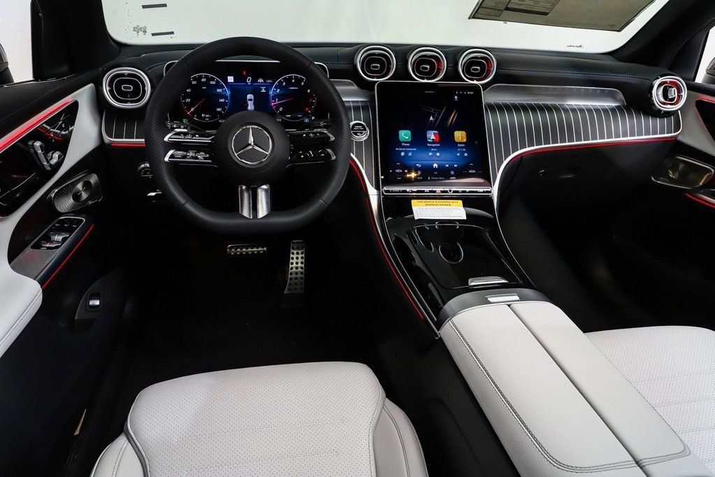 New 2026 MANUFAKTUR Patagonia Red Metallic Mercedes-Benz GLC 300 image 22