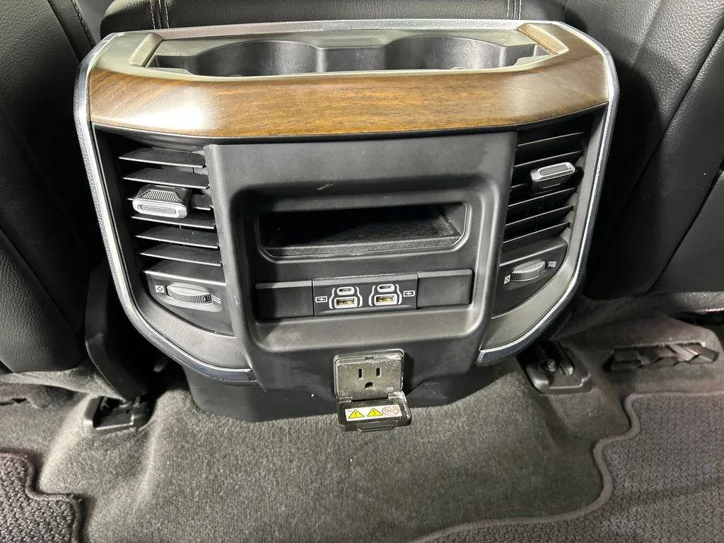 Used 2022 Silver Ram Laramie image 18