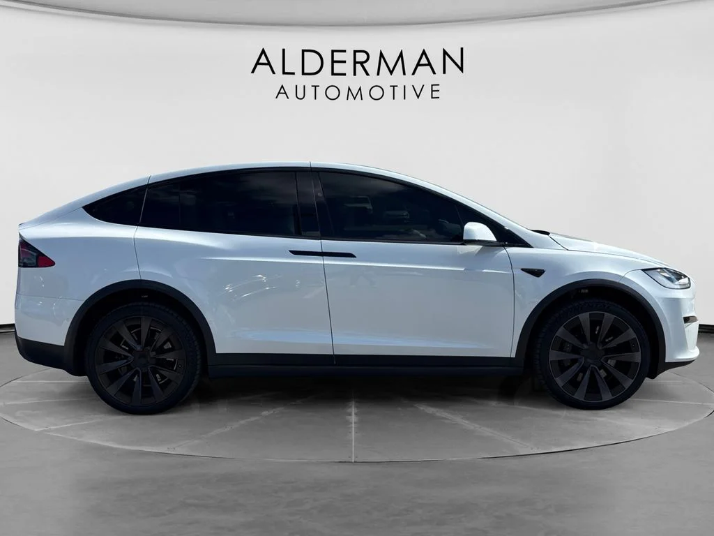 Used 2022 White Tesla Plaid image 6