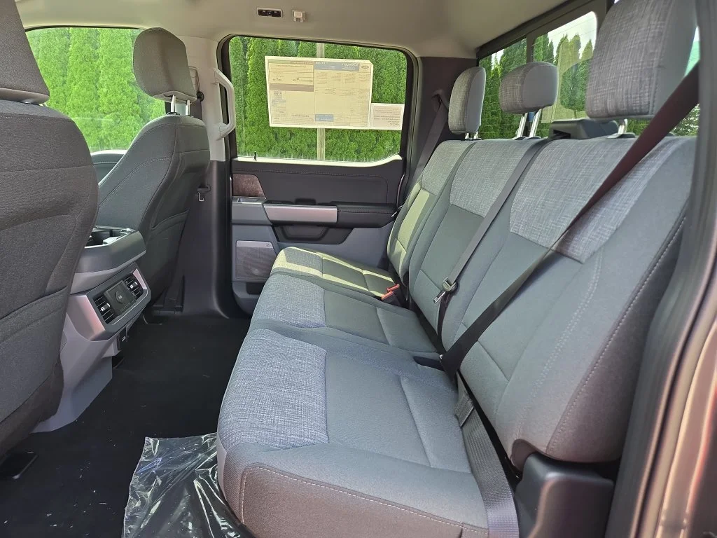 New 2026 Carbonized Gray Metallic Ford F-250® XLT image 17