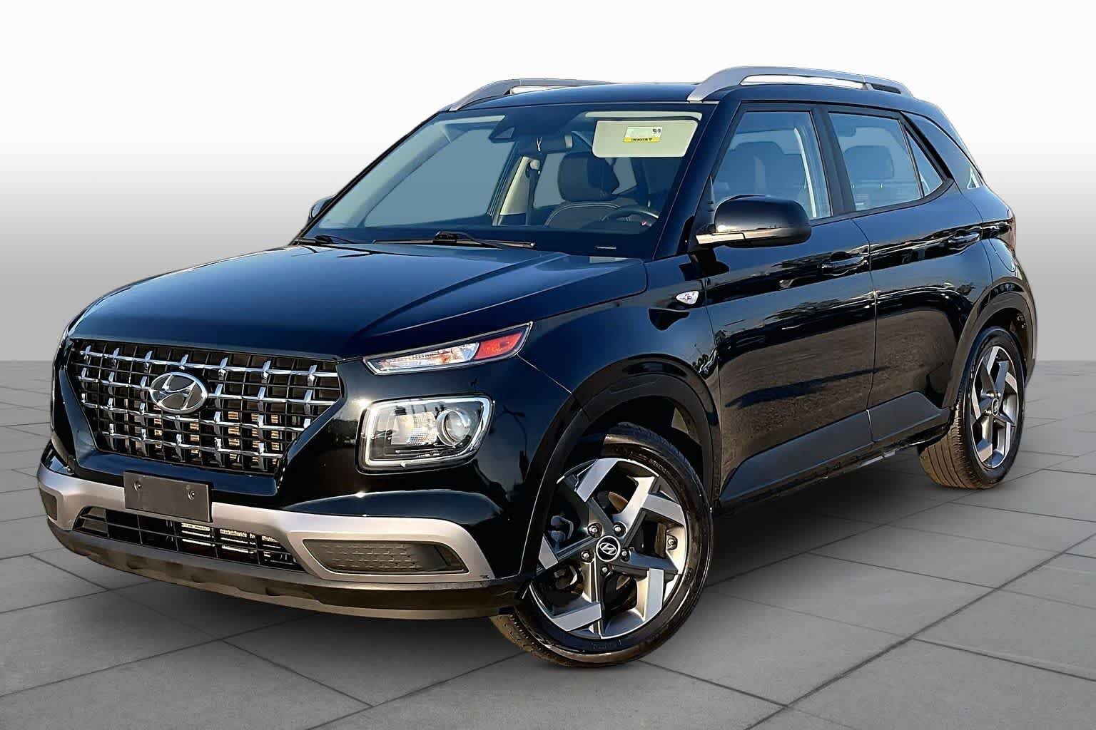 Used 2022 Black Noir Pearl Hyundai SEL image 2