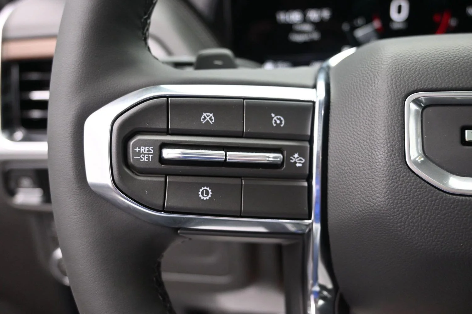 2026 GMC Yukon XL Denali - Photo 31
