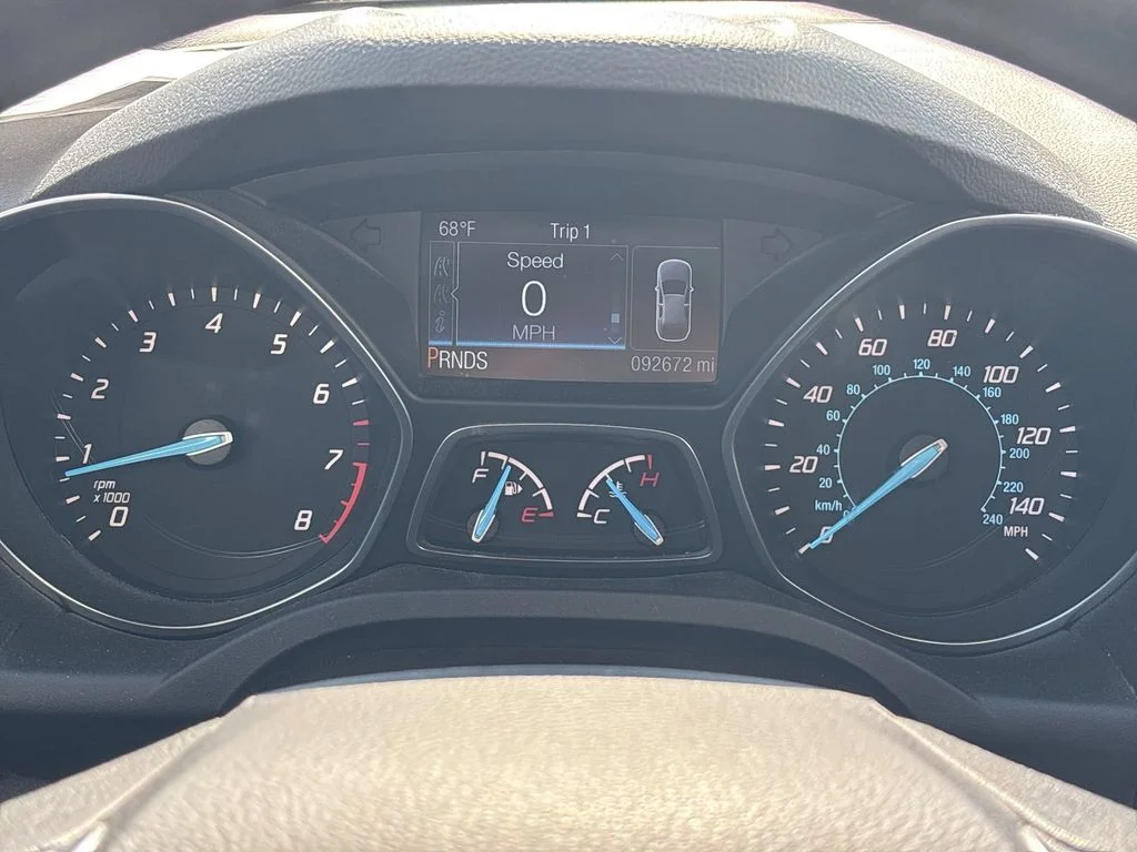 Used 2016 Red Ford SE image 16