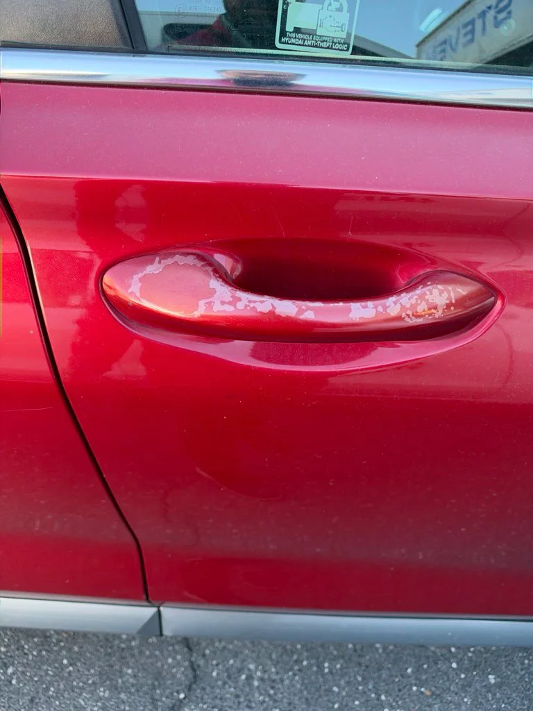 Used 2020 Red Hyundai SE image 12