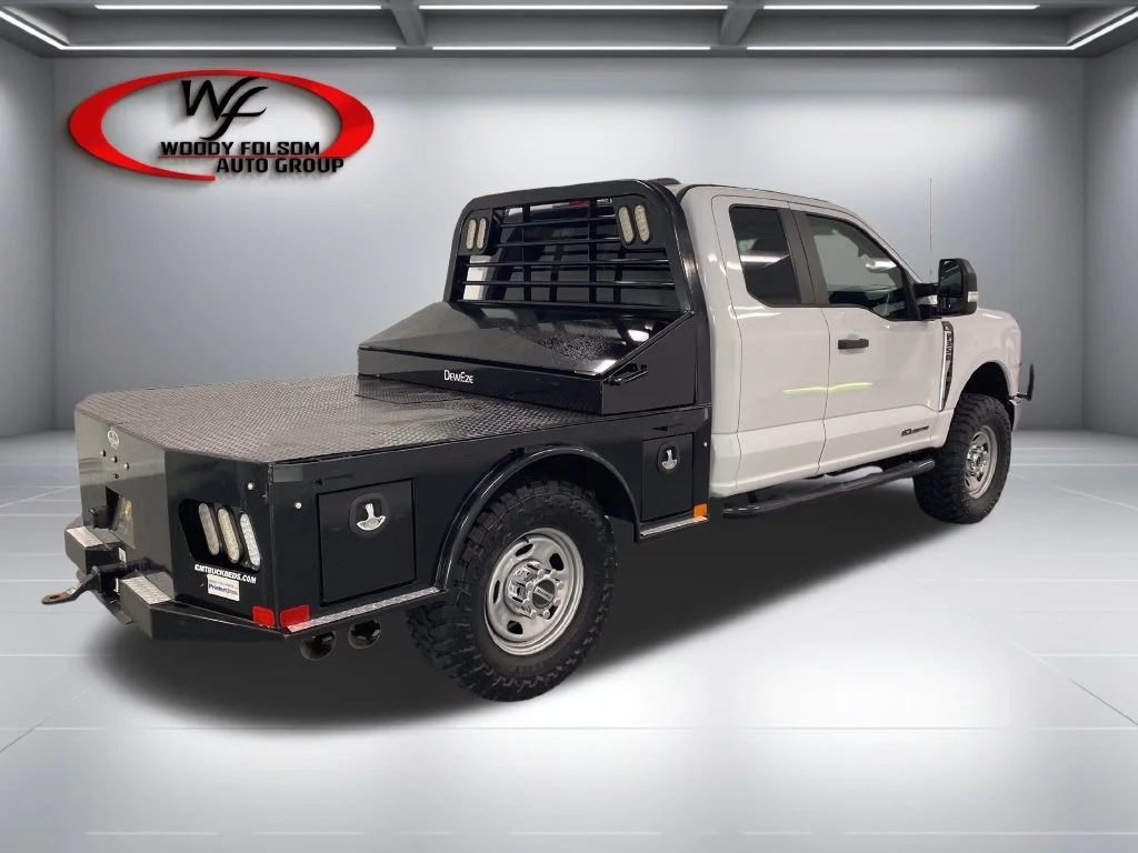 Used 2023 Oxford White Ford XL image 7