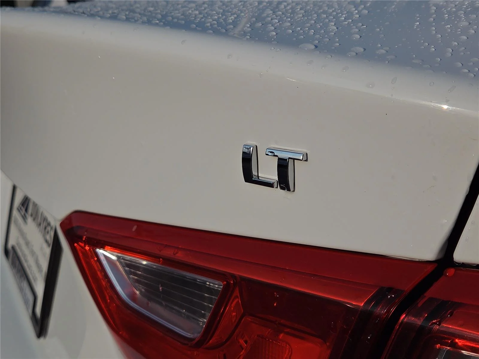 Used 2024 Summit White Chevrolet LT image 30