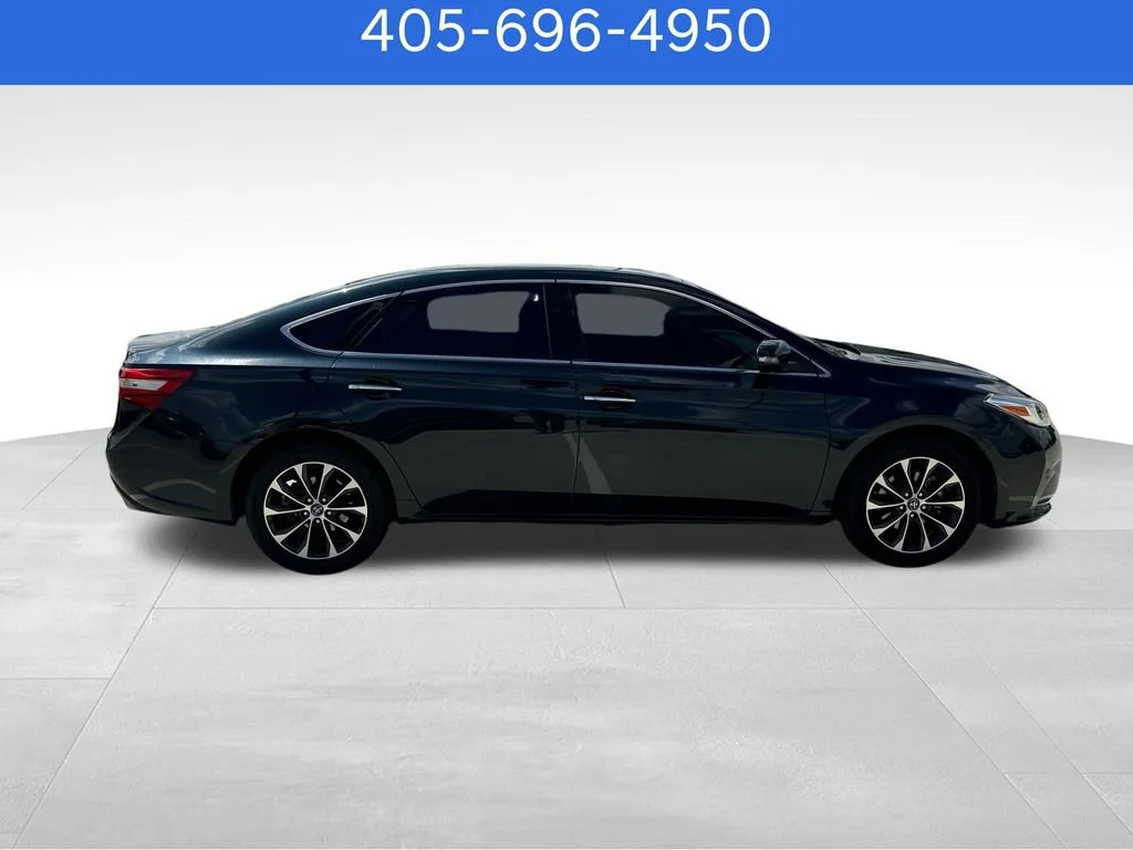 Pre-Owned 2017 Toyota Avalon XLE