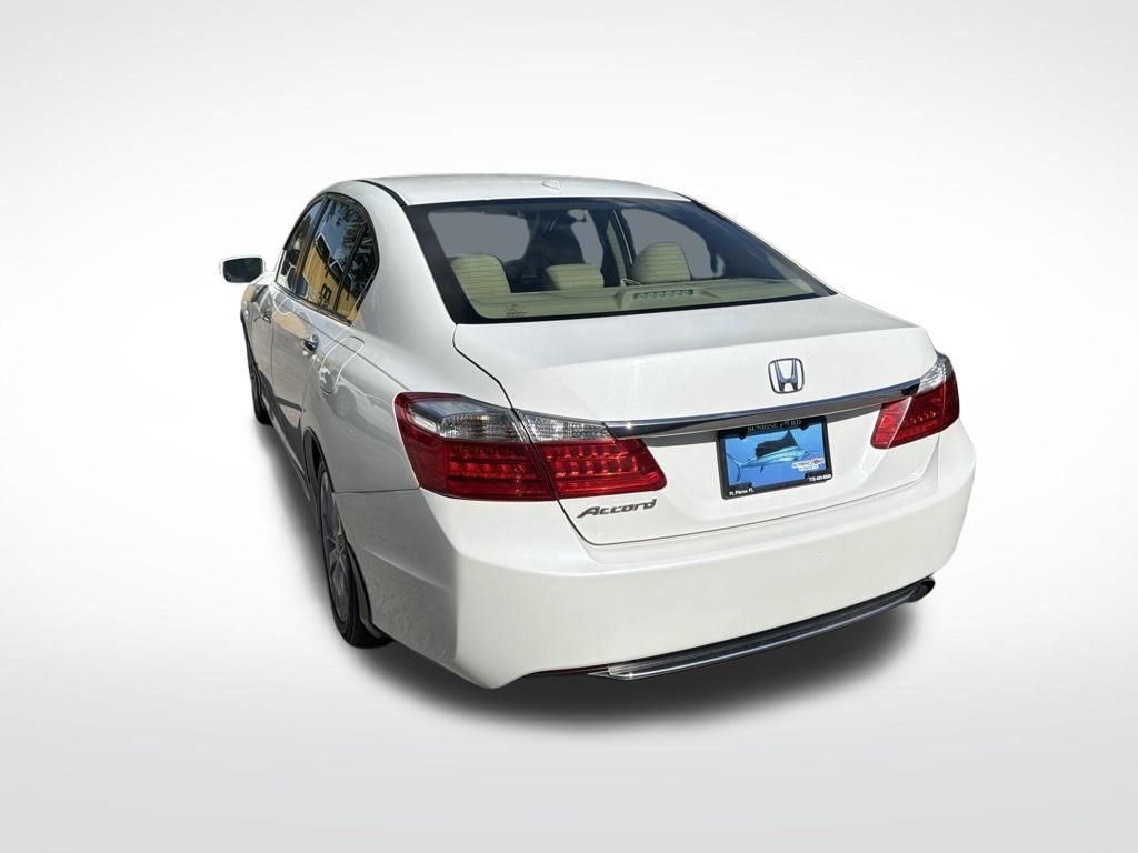 Used 2014 White Honda EX-L image 6