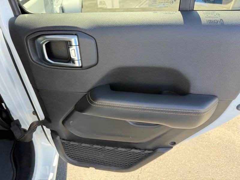 2025 Jeep Wrangler 4-Door Sahara - Photo 20
