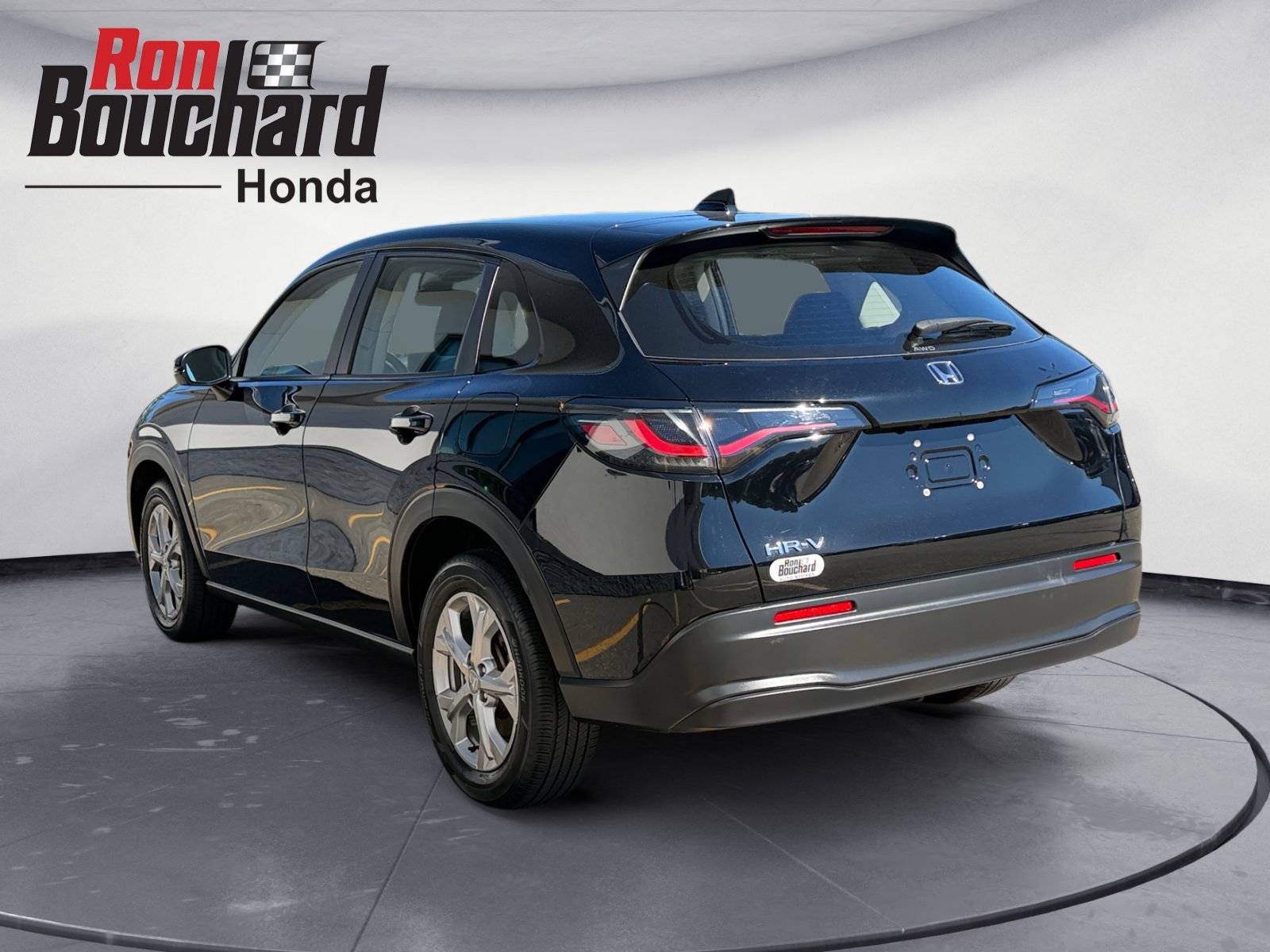 Certified Used 2024 Crystal Black Pearl Honda 5DR AWD LX image 4