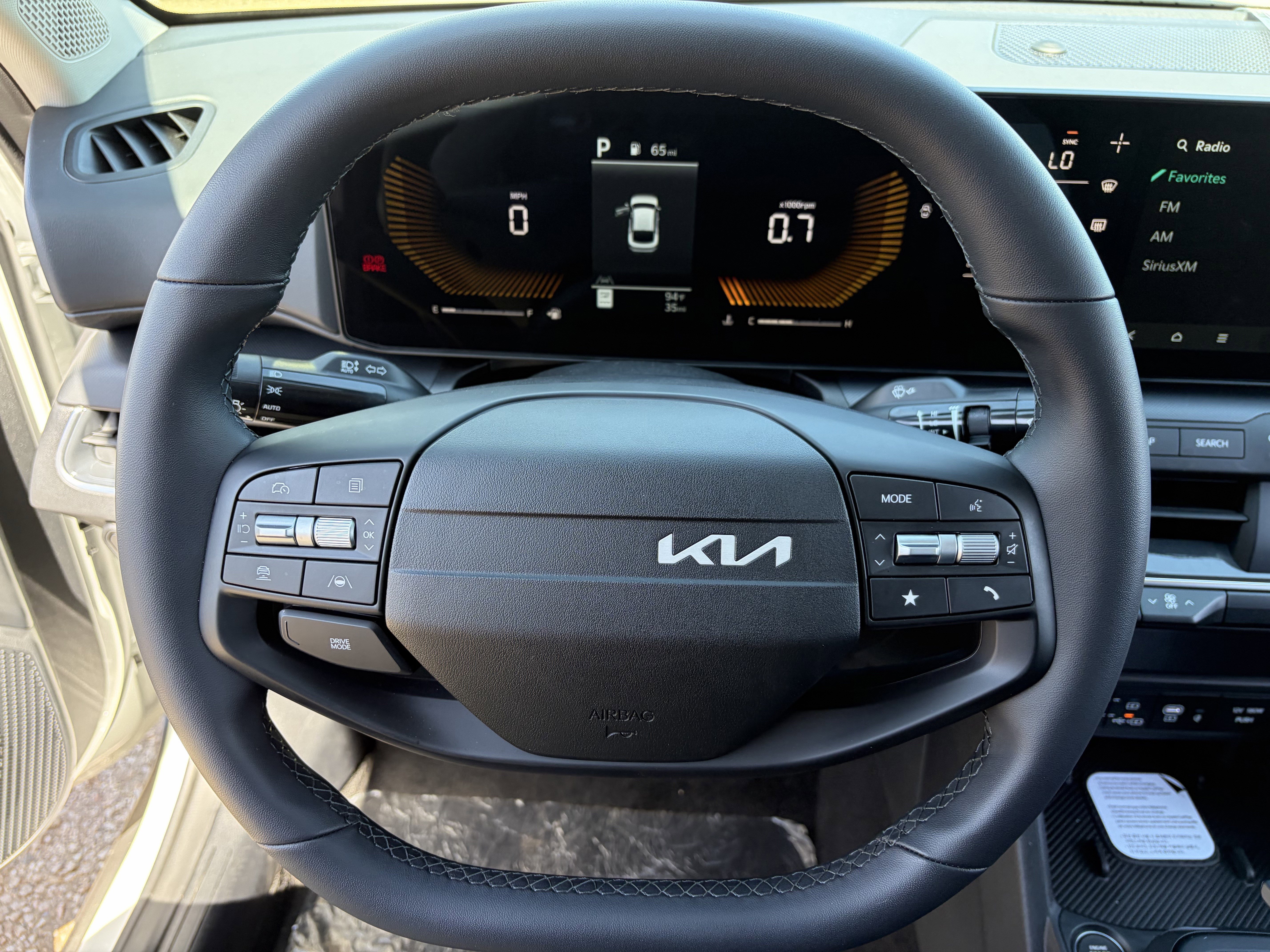 New 2026 Snow White Pearl Kia EX image 21