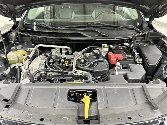 Used 2021 Gray Nissan SV image 6