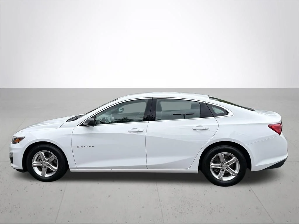 Used 2020 White Chevrolet LS image 6