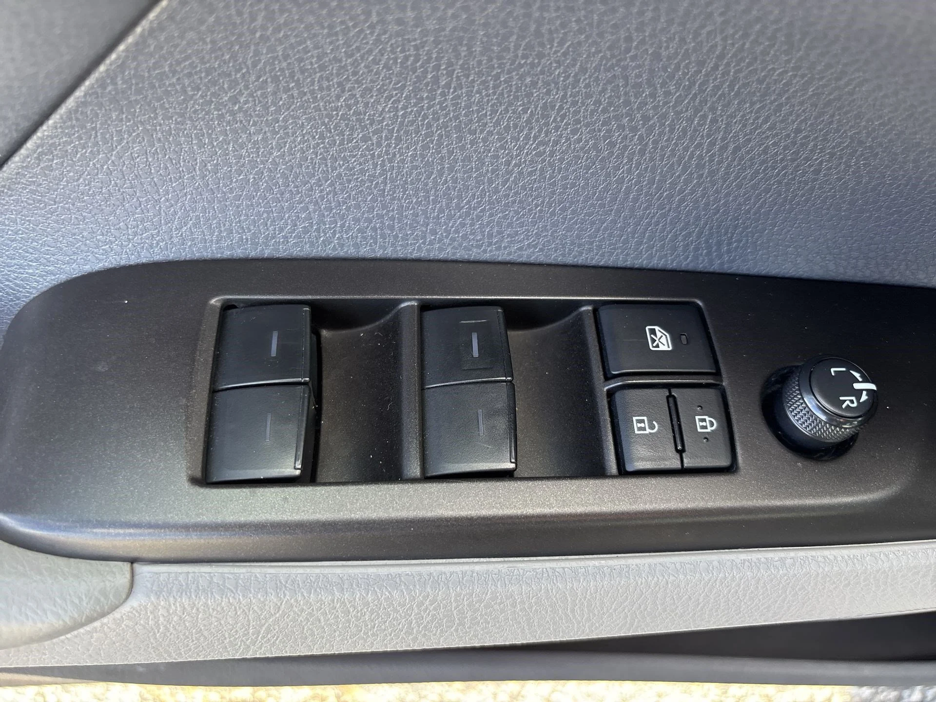 Used 2022 Predawn Gray Mica Toyota LE image 15
