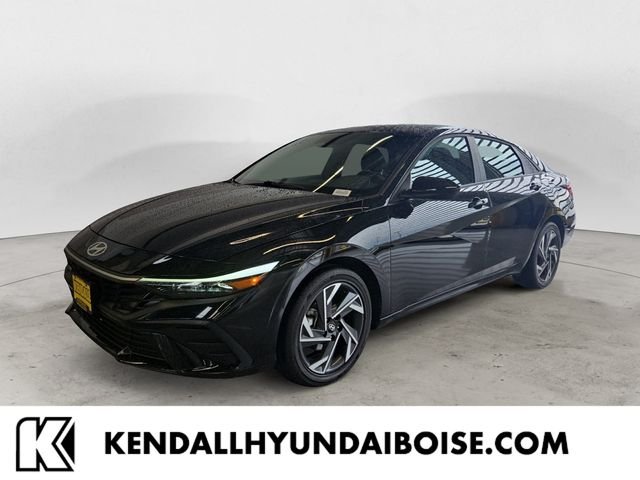 Used 2025 Black Hyundai SEL Sport image 1