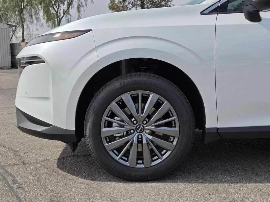 New 2026 Everest White Pearl TriCoat Nissan SL image 5