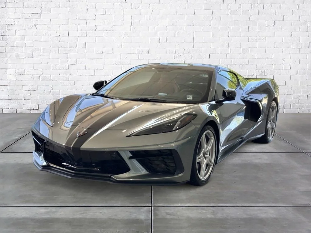 Used 2023 Hypersonic Gray Metallic Chevrolet 2LT image 2