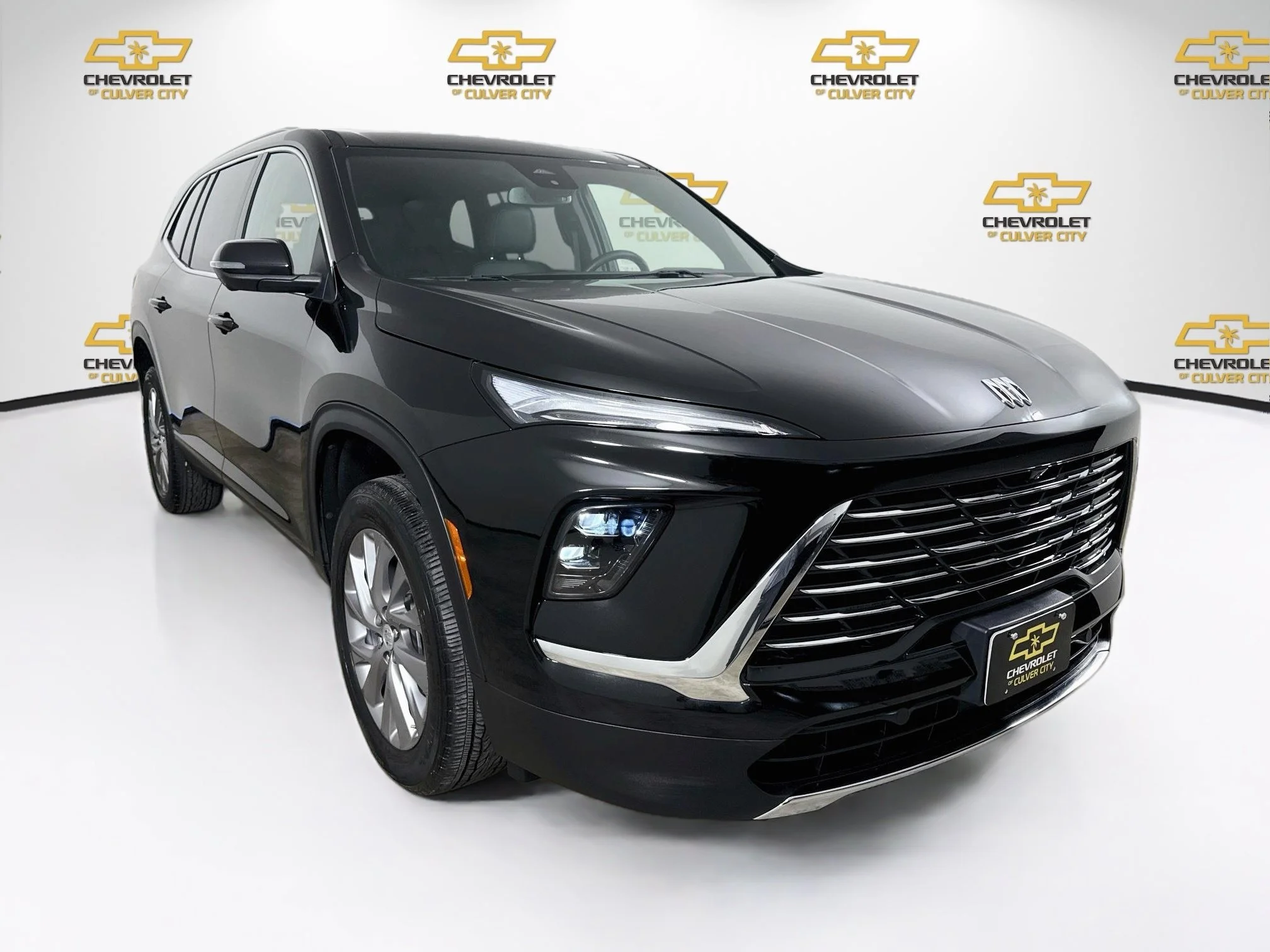 Used 2025 Ebony Twilight Metallic Buick Preferred image 1