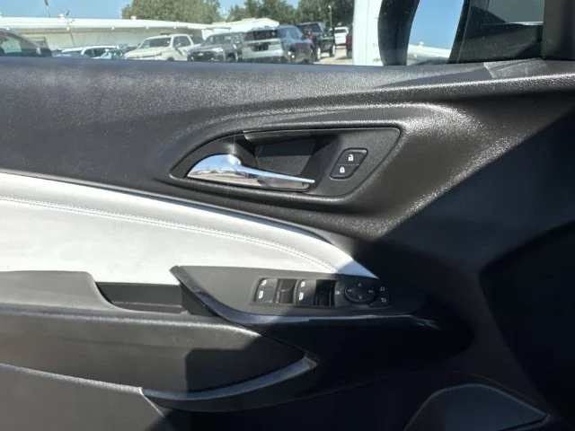 Used 2025 Gray Chevrolet LT image 31