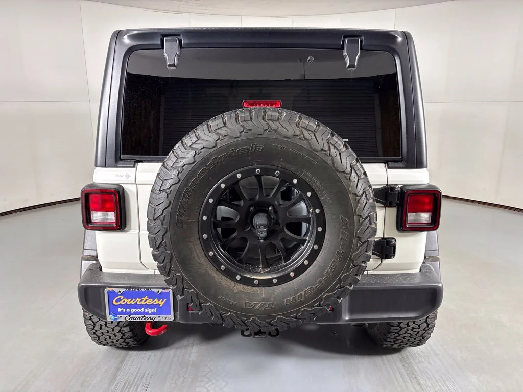 Used 2023 Red Jeep Rubicon image 7