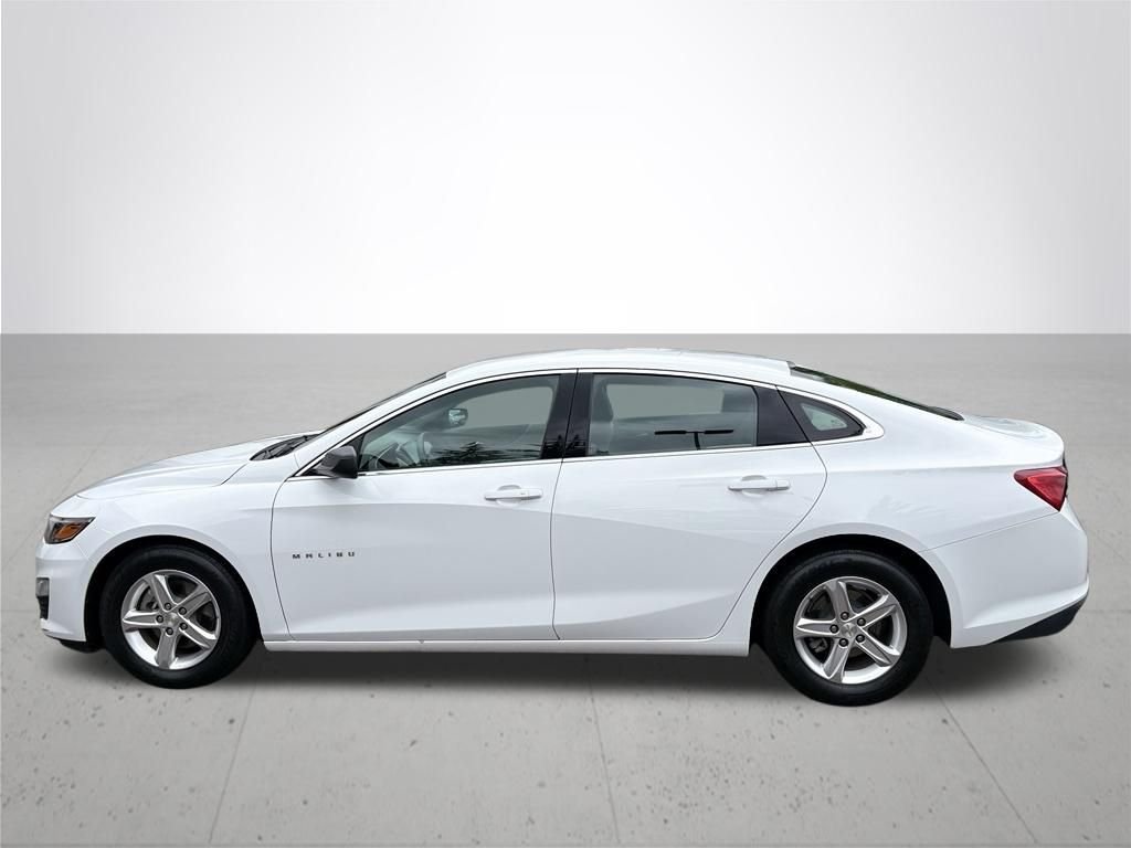 Used 2020 Summit White Chevrolet LS image 6