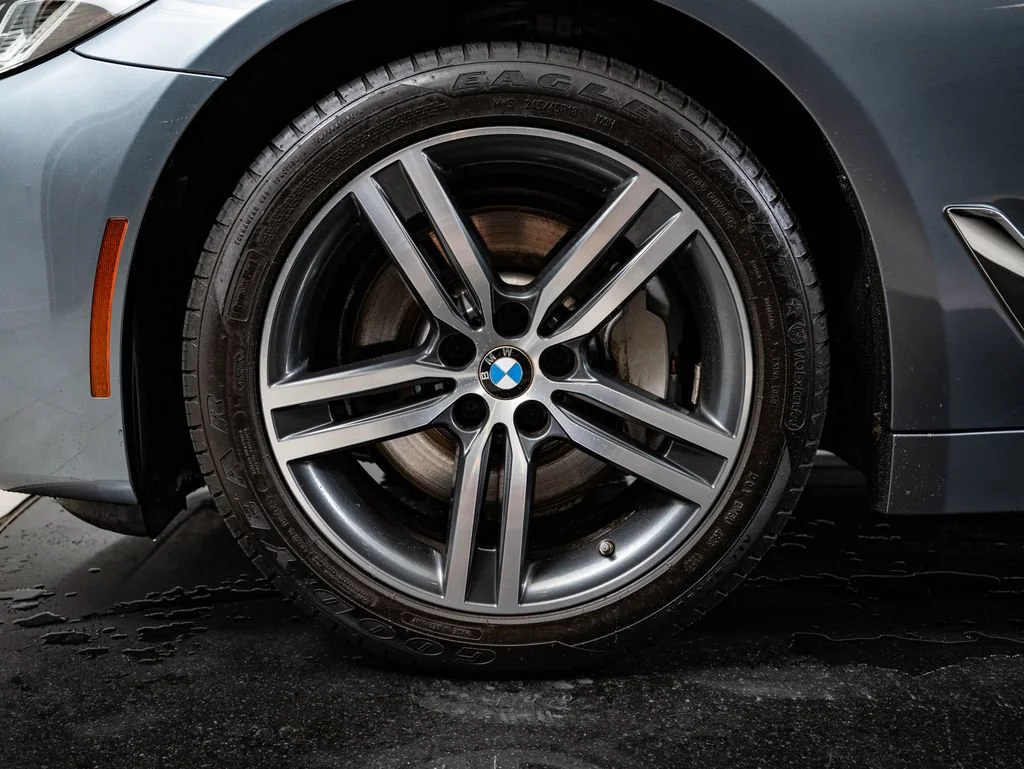 Used 2022 Bluestone Metallic BMW 530i xDrive image 13
