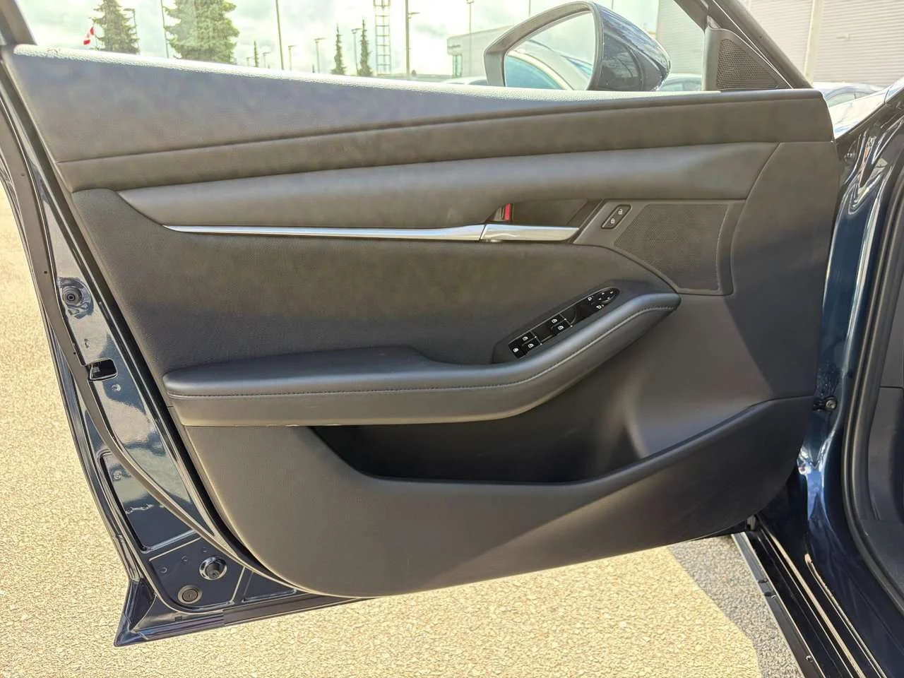 Used 2024 Deep Crystal Blue Mica Mazda GS image 20