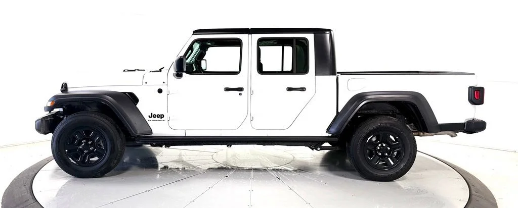 Used 2025 White Jeep Sport image 8