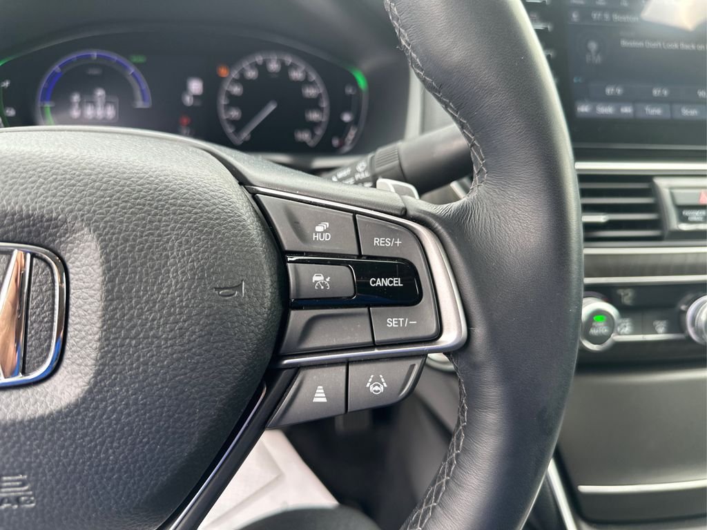 Used 2022 White Honda Touring image 26