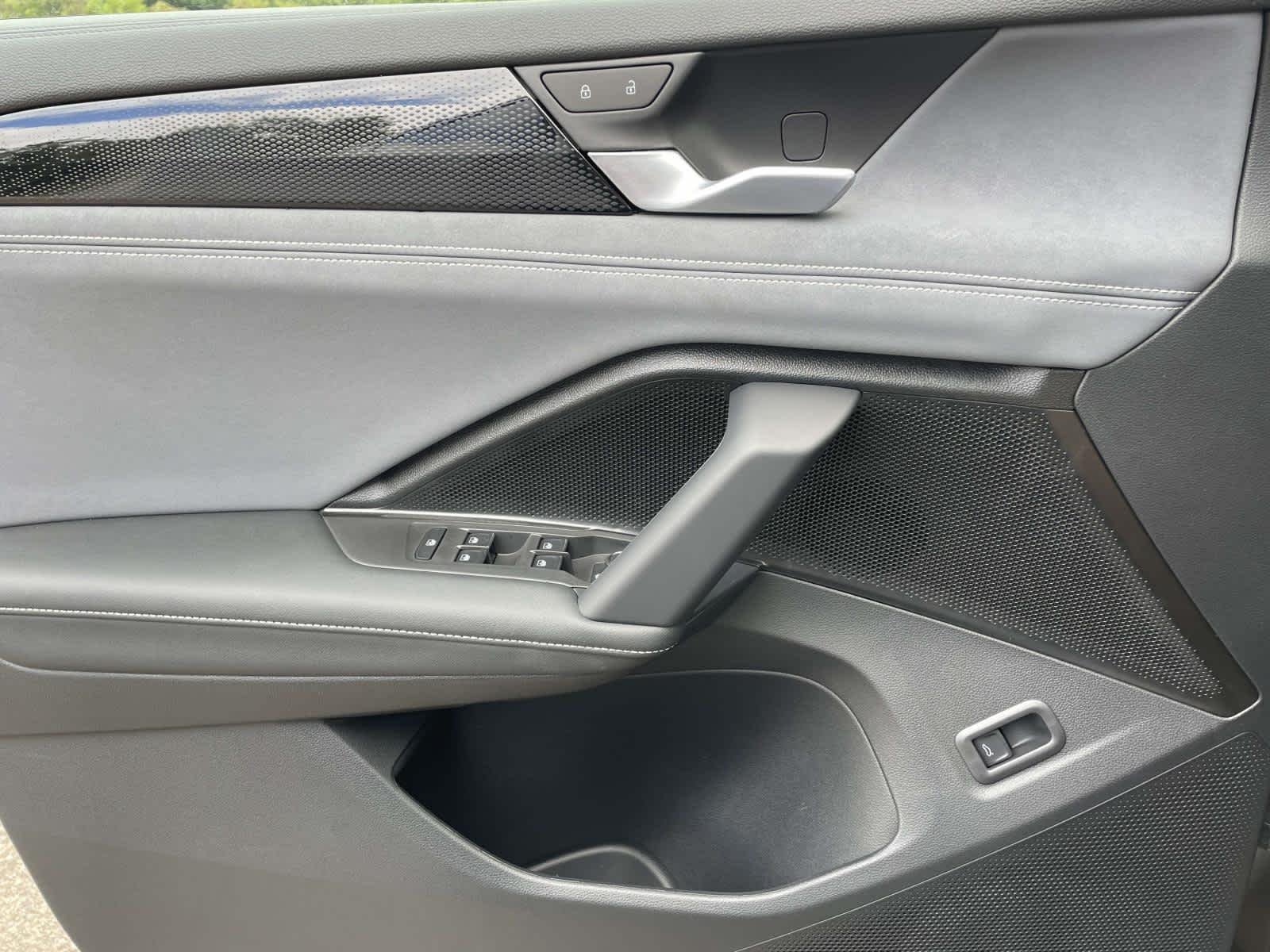 New 2026 2R2R/ Volkswagen SE image 29