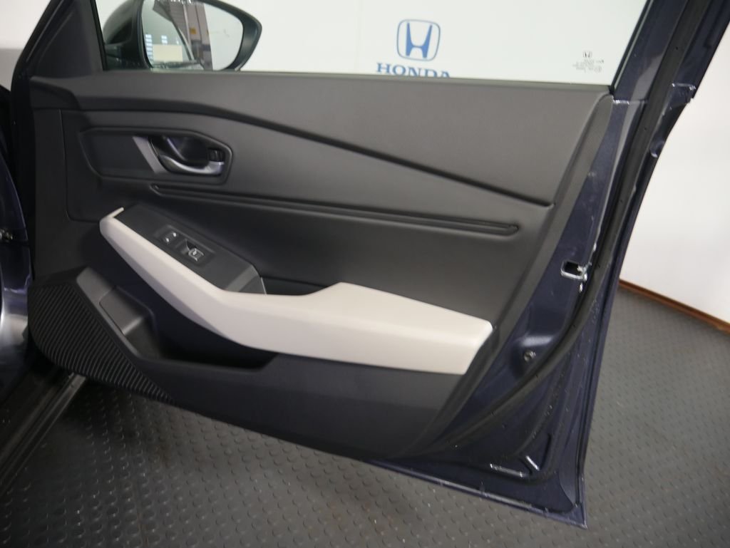 New 2026 Meteorite Gray Metallic Honda SE image 5