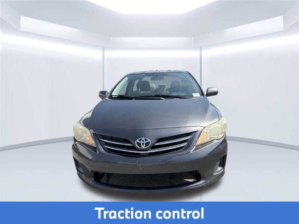 Used 2013 Gray Toyota LE image 2
