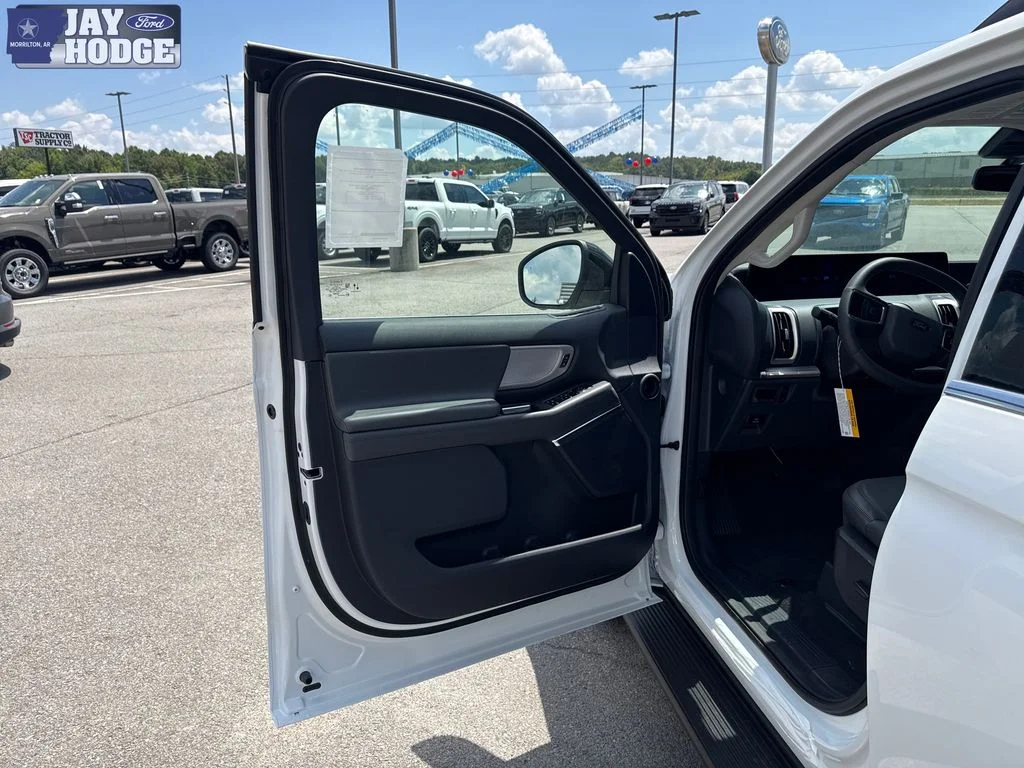 New 2026 Oxford White Ford Active image 13