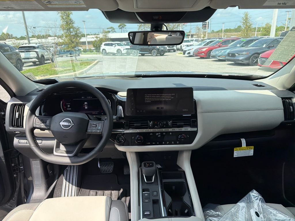 New 2026 Nissan Pathfinder SL 4D Sport Utility