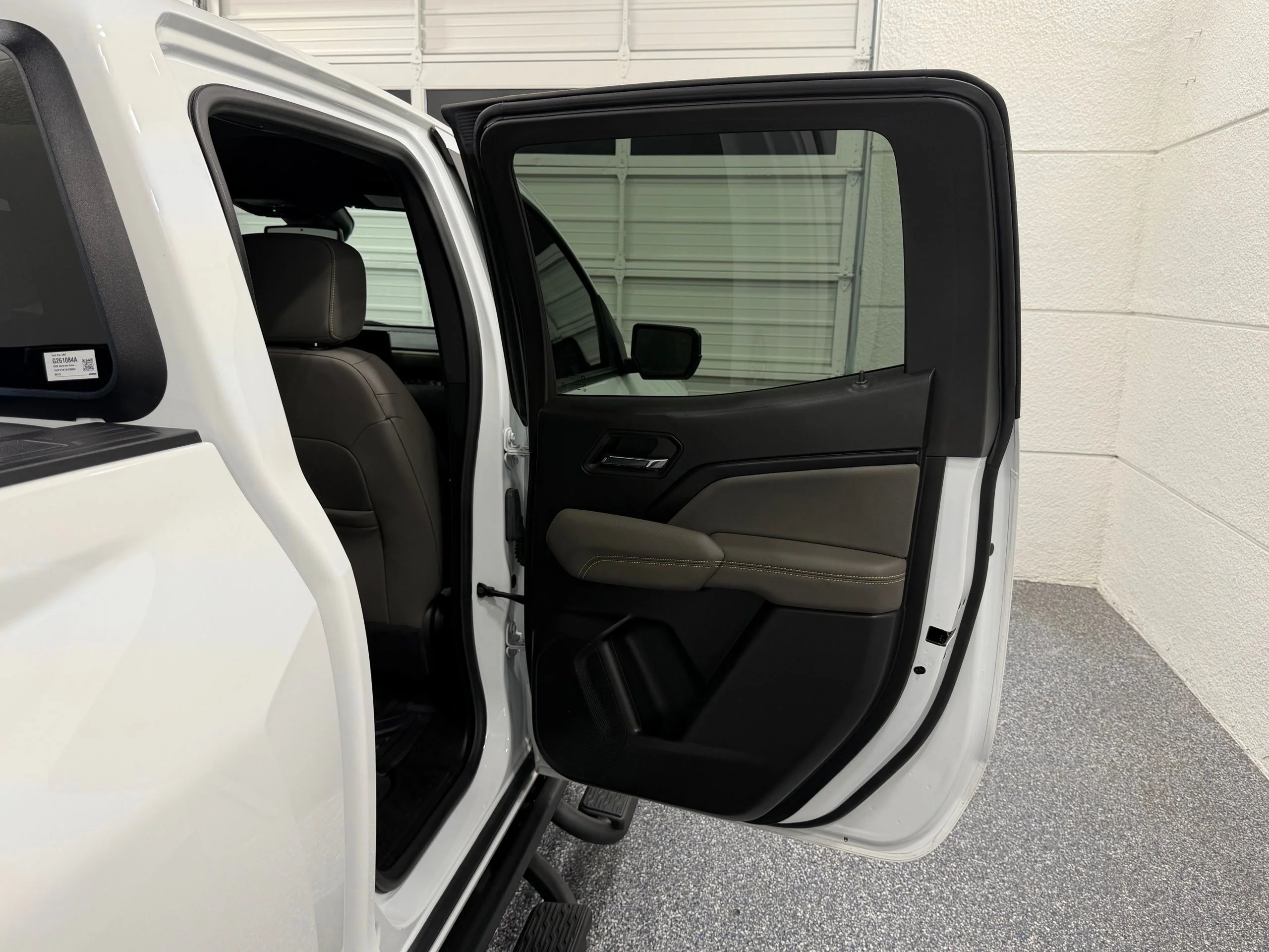 Used 2024 White Chevrolet ZR2 image 28
