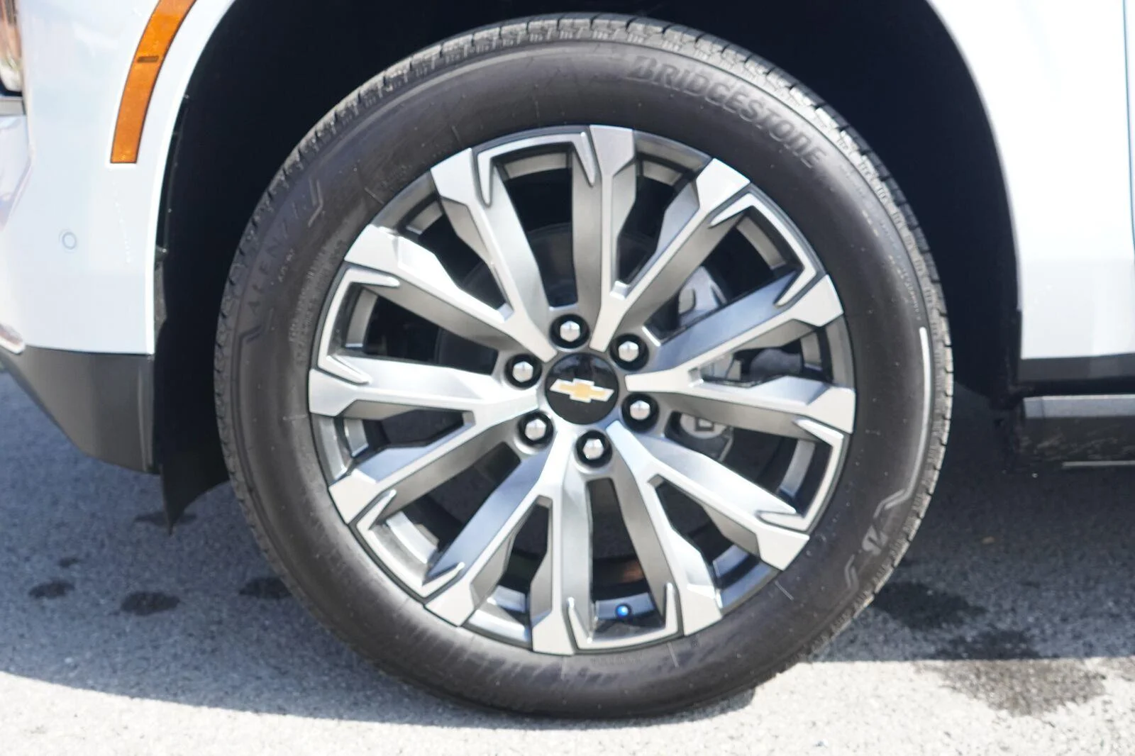 2026 Chevrolet Suburban High Country - Photo 10