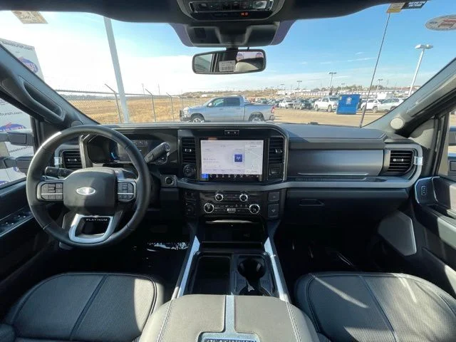 2026 Ford F-250 Super Duty Platinum - Photo 10