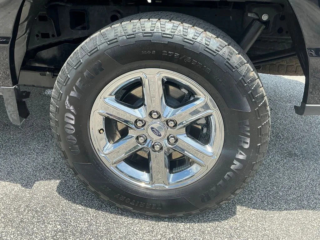 Used 2025 Black Ford XLT image 17